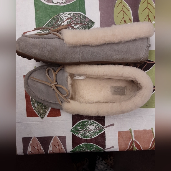 RARE Genuine Ugg Solana Moccasin Size 8M - Picture 6 of 12